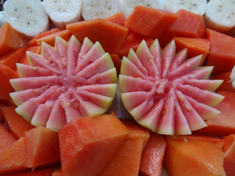 Zum Frühstück gibt's frische Früchte