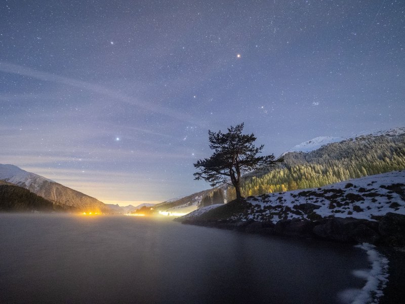 Winterhimmel über dem Davoser See